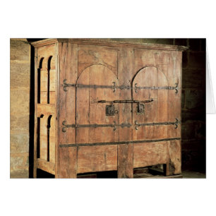 Oak chest of drawers