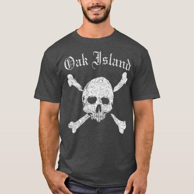 Oak Island Skull  Crossbones Distressed Print T-Shirt (Front)