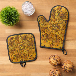 Oak Leaves and Pentacle Oven Mitt & Pot Holder Set