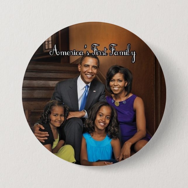 OBAMA 2012 FAMILY PORTRAIT 7.5 CM ROUND BADGE (Front)