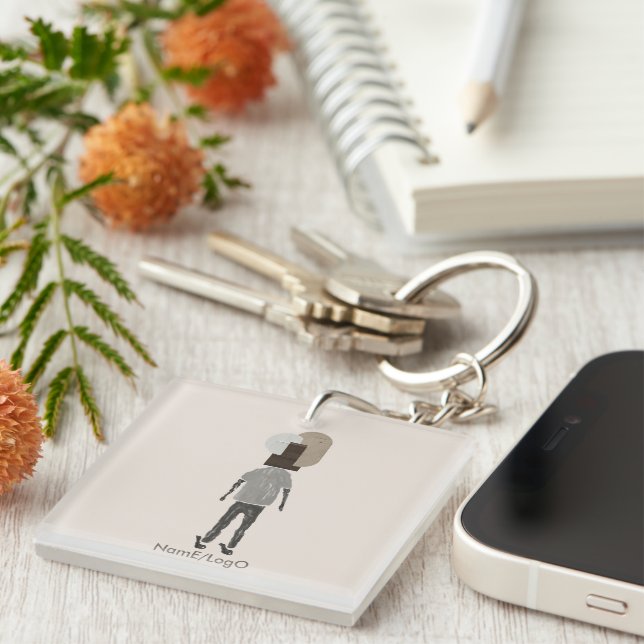 objet_15_un homme_1 acrylic key ring (Front Right)