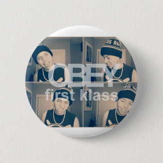 OBYLES: First Klass 6 Cm Round Badge