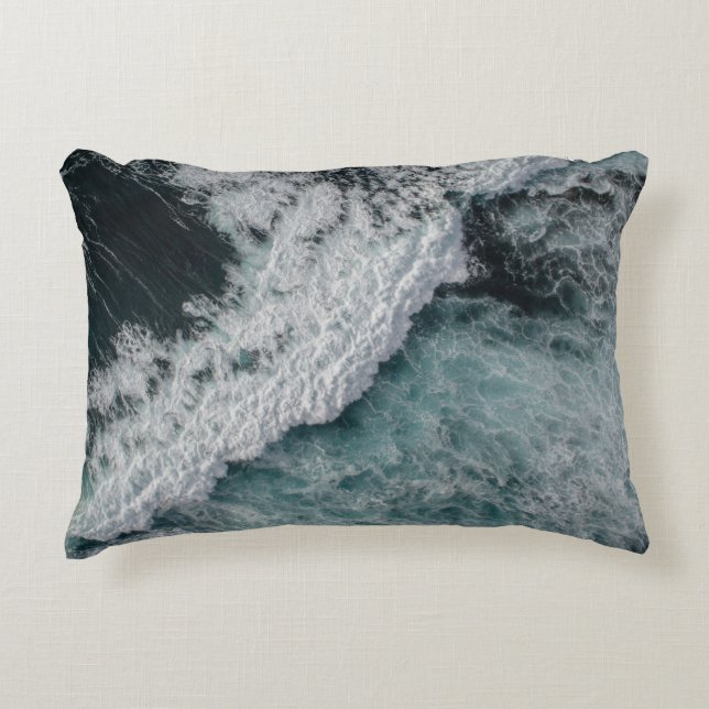 Ocean wave decorative cushion (Front)