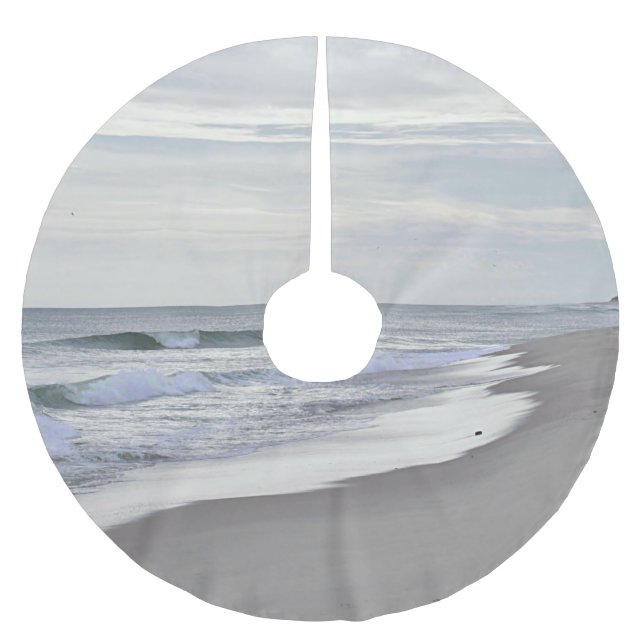 Ocean waves and sandy beach brushed polyester tree skirt (Front)