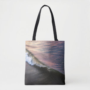 OCEAN WAVES CRASHING ON SHORE DURING DAYTIME TOTE BAG