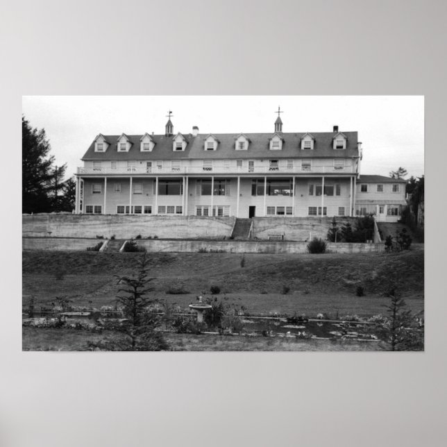 Oceanlake, Oregon View of the Dorchester House Poster (Front)