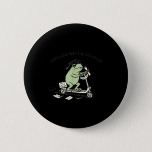 Off to the last day of school funny frog kids 6 cm round badge