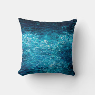  oil painting showing waves in ocean or sea on can cushion