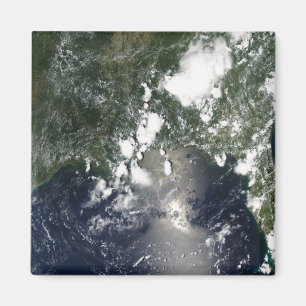 Oil spreads northeast magnet