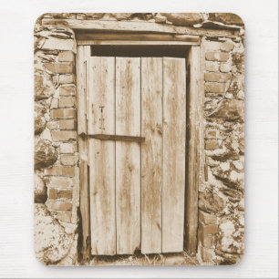 OLD BARN DOOR MOUSE PAD