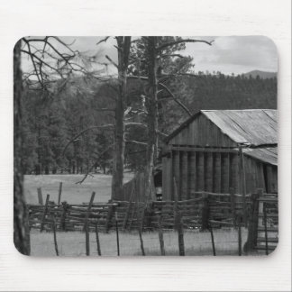 Old Barn Mouse Pad
