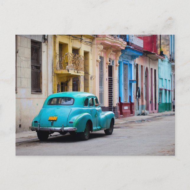 Old cars on the Havana streets Postcard (Front)