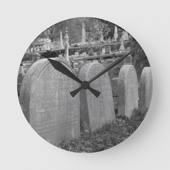 old cemetery round clock (Front)
