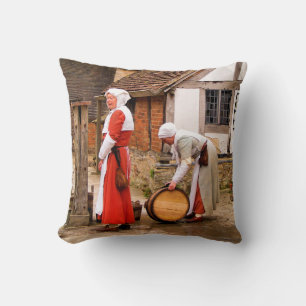 OLD ENGLAND CUSHION