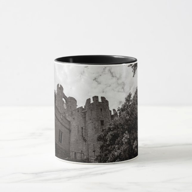 Old English Castle. Mug (Center)