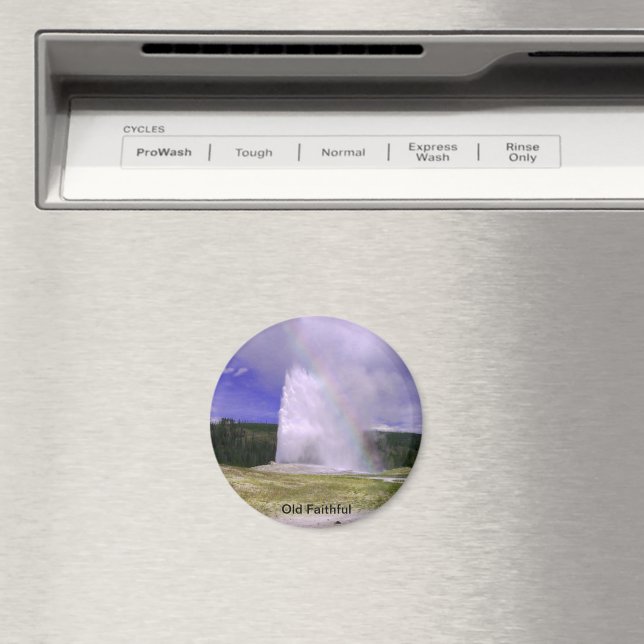Old Faithful in Yellowstone National Park Magnet (In Situ (Dishwasher))