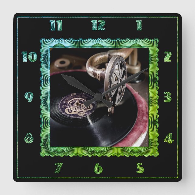 Old Fashioned Turntables Clock (Front)