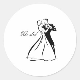 Old Fashioned Wedding Couple dancing Classic Round Sticker