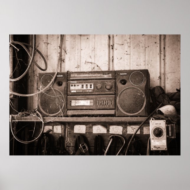 Old Radio Retro Poster (Front)