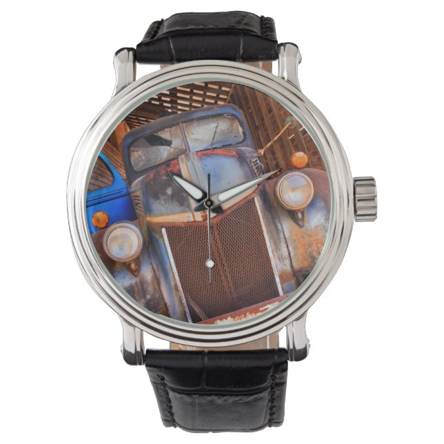 Old rusty truck on a farm watch (Front)