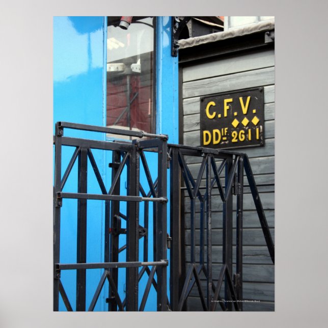 Old Steam Train Le Mastrou Blue Waggon Poster (Front)