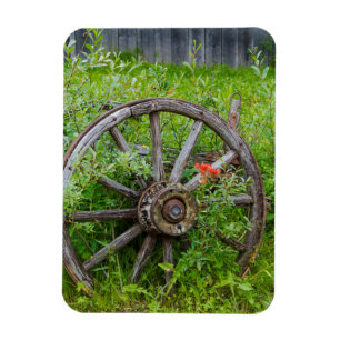 Old wagon wheel in historic old gold town 3 magnet