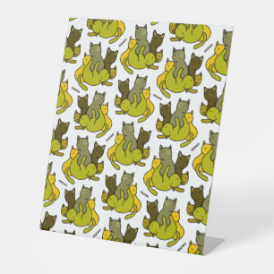 Olive kittens pedestal sign