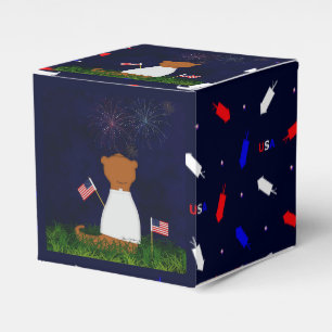 Oliver The Otter Watching Fireworks Throw Pillow Favour Box