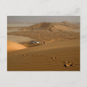Oman, Rub Al Khali desert, driving on the dunes Postcard