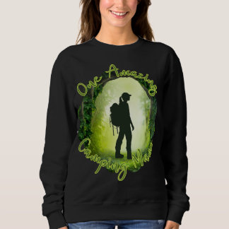 One amazing camping mama - camper mum green forest sweatshirt