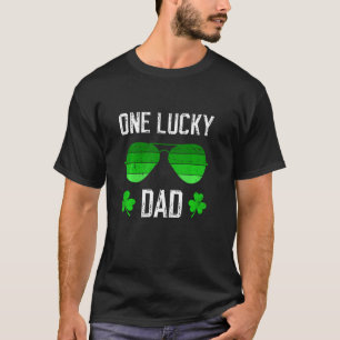 One Lucky Dad St Patricks Day Cool Sunglasses Vint T-Shirt