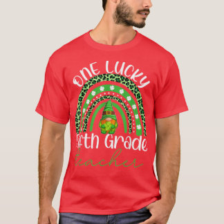 One Lucky Fifth Grade Teacher Gnomes St Patricks R T-Shirt