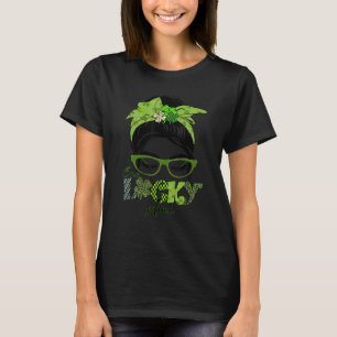 One Lucky Mami Mother Messy Bun Shamrock St Patric T-Shirt