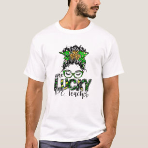One Lucky PE Teacher St Patrick Day Teacher LOVE K T-Shirt