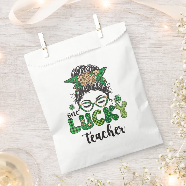 One Lucky Teacher - St. Patrick's Day Favour Bag (Clipped)