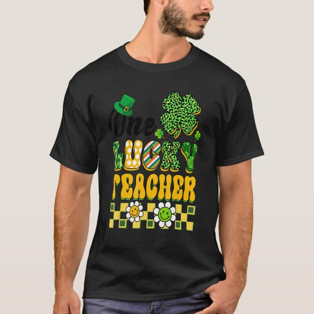 One Lucky Teacher St Patricks Day Teacher Groovy V T-Shirt (Front)
