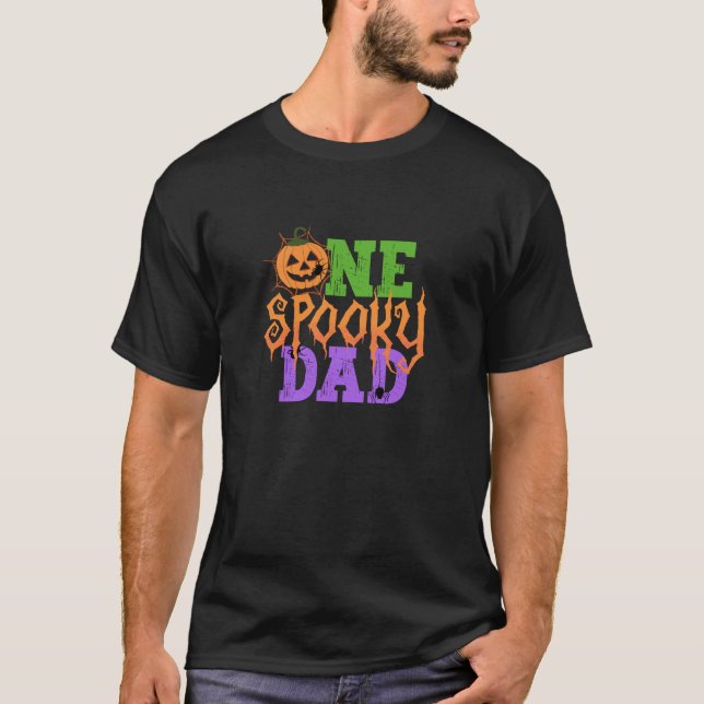 One Spooky Dad One Family Matching Costume Hallowe T-Shirt (Front)