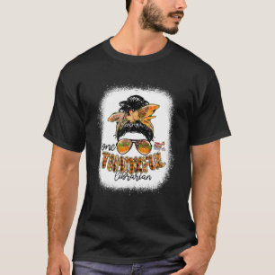 One Thankful Librarian Messy Bun Fall Thanksgiving T-Shirt