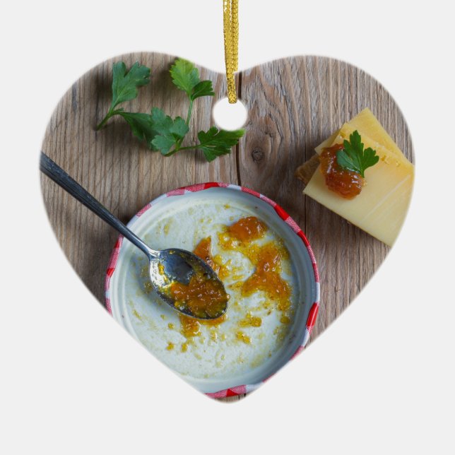 Onion pineapple chutney on rustic wood ceramic tree decoration (Front)