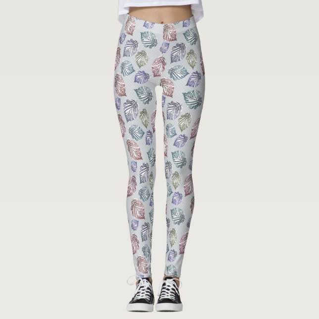 Openwork leaves on a light grey background  leggings (Front)