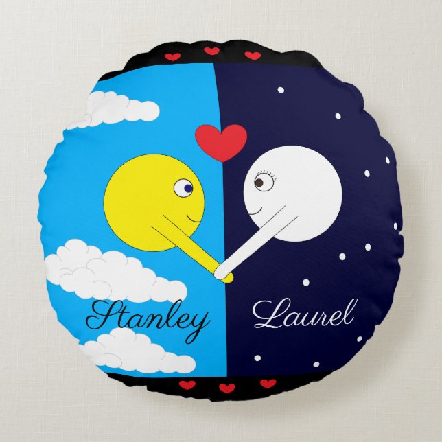 Opposites Attract - Sun & Moon in Love: Round Cushion (Front)