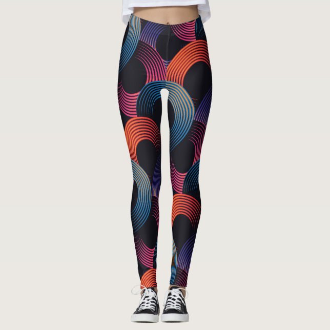 Optical illusion: metallic linear rings. leggings (Front)