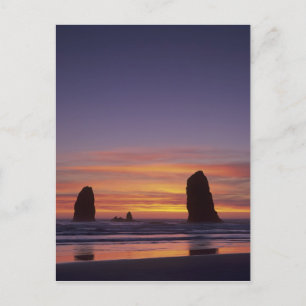 OR, Oregon Coast, Cannon Beach, seastacks at Postcard