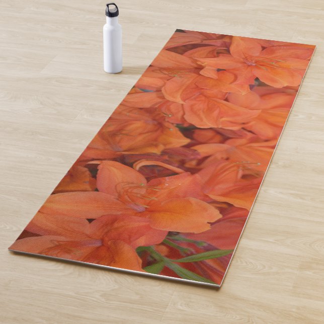 Orange flowers yoga mat (In Situ)