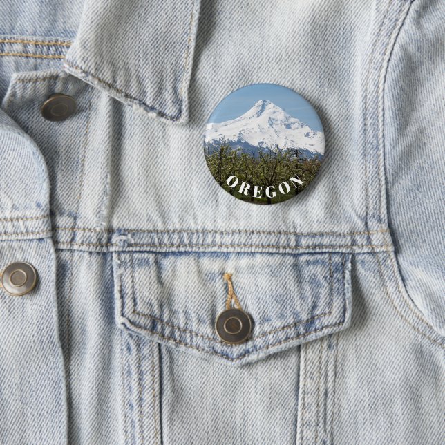 Oregon Fruit Orchards and Mount Hood 6 Cm Round Badge (In Situ)