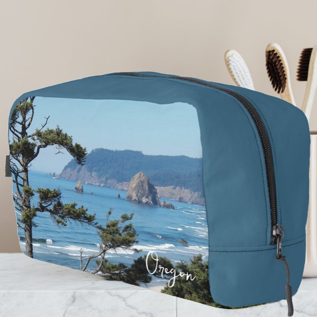 Oregon Scenic Coastal Seascape Dopp Kit (In Situ)