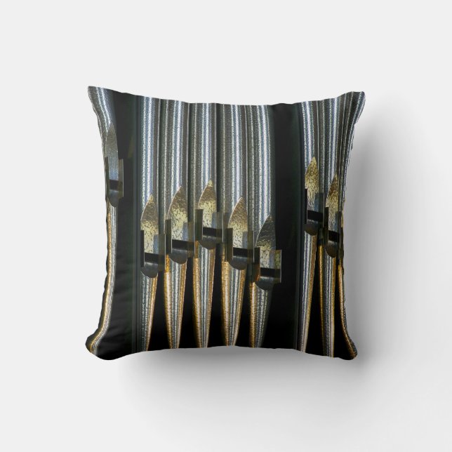 Organ pipes in spotted silver cushion (Front)