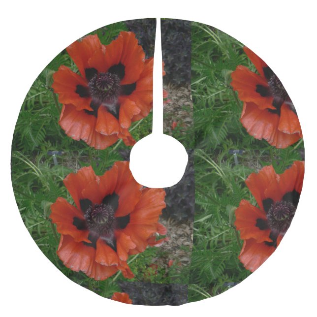 Oriental poppy        brushed polyester tree skirt (Front)