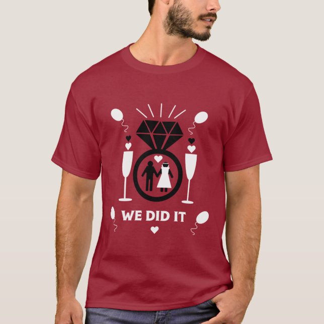 Original Funny Engagement Congratulations    T-Shirt (Front)