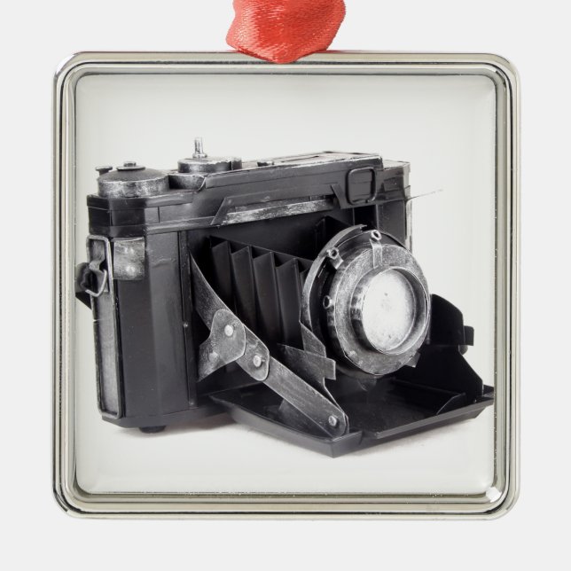 Original vintage camera metal ornament (Front)